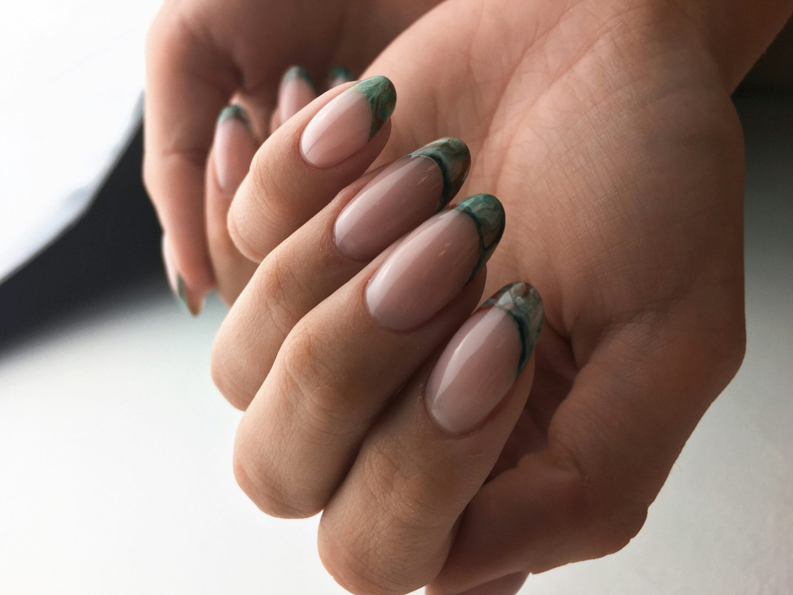 2026 Nail Trends: Embracing Glitchy Glam, Lace Designs, and Bold Color ...