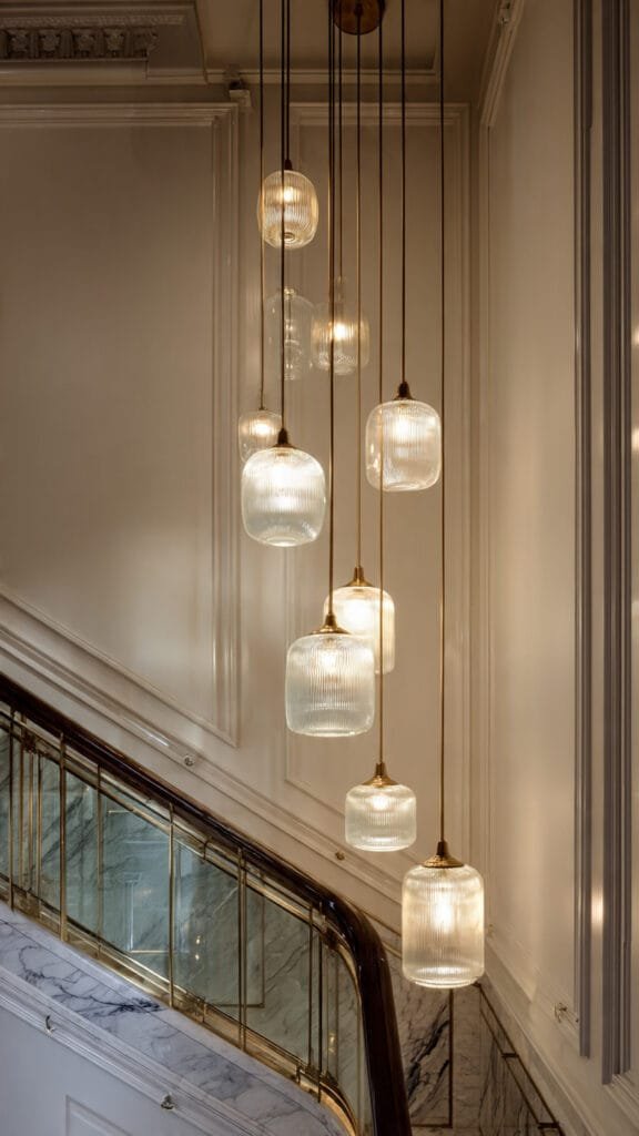 Sculptural Lighting Decor: The Interior Trend Designers Are Using